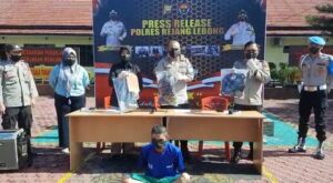 Ribut Soal Ikan, Suami Bakar Istri