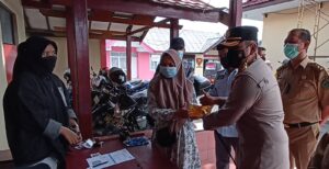 Vaksinasi Polres Rejang Lebong Berhadiah Minyak Goreng