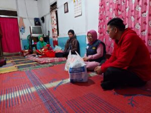 Putra Mas “Ulurkan Tangan” Bantu Penderita Penyakit Kulit Langka