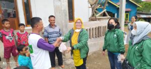 Gandeng TKSB, PMW Kembali Bagikan Daging Kurban