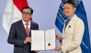 Menkum HAM Yasonna Laoly Serahkan Instrumen Aksesi Traktat Budapest