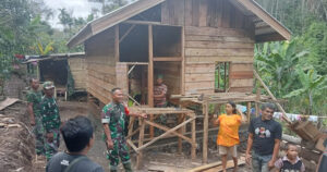 Dansatgas TMMD 115 Tinjau Pembangunan Rumah