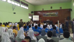 Danrem 041 Gamas Berikan Pendidikan Kepada Pelajar SMA Se-Rejang Lebong