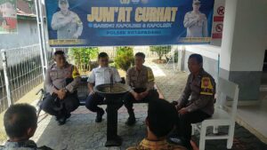 Polsek Kota Padang Gelar Jum’at Curhat di Stasiun Kereta Api