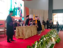 Wisuda Mahasiswa, Direktur Poltek Rafflesia Minta Wisudawan Siap Buka Lapangan Kerja