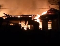Kebakaran Hanguskan 15 Rumah Warga Jalan Baru