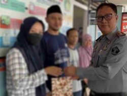 Lapas Curup Berikan Reward Kepada Pengunjung Teladan