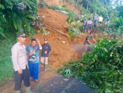 Tertimbun Longsor, Jalan Lintas Rejang Lebong – Lebong Lumpuh