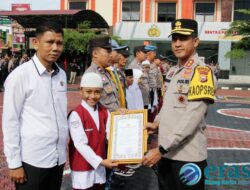 Kapolres Rejang Lebong Berikan Reward Bagi Personil dan Anak Anggota Polri Berprestasi