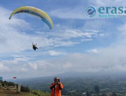 Langit Rejang Lebong Semakin Ramai, Paralayang Jadi Magnet Wisata Baru