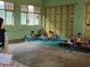 Kekurangan Meja Kursi, Siswa SD 127 Rejang Lebong Duduk Lesehan di Lantai